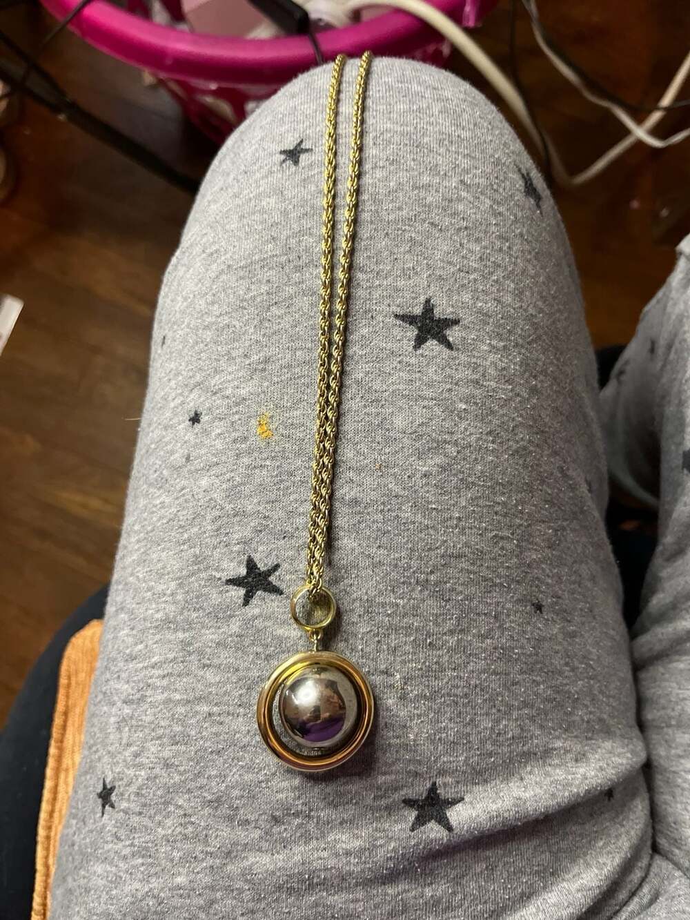 Vintage Liz Claiborne Two-Tone Spinning Sphere Pendant Necklace